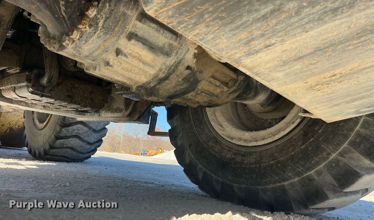 image for item LD9855 2011 Komatsu WA480-6  wheel loader