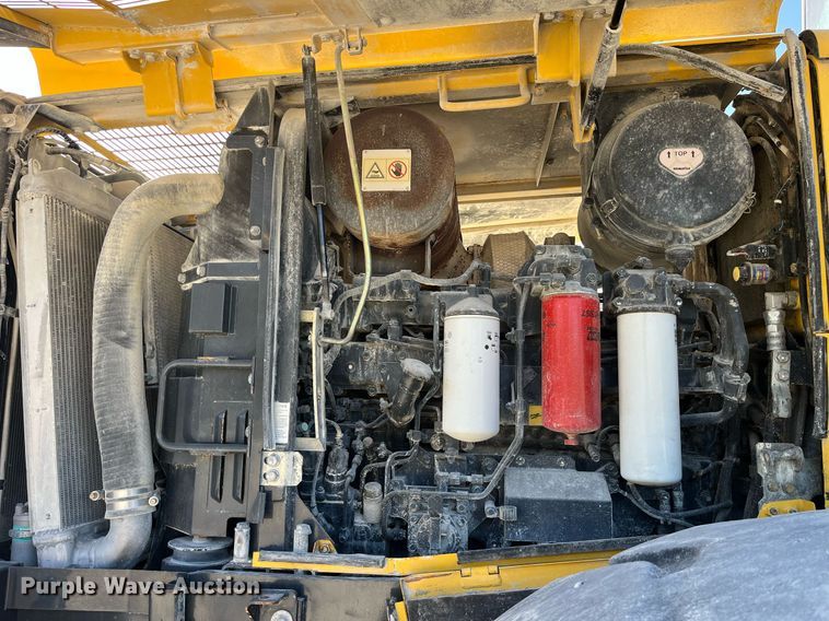 image for item LD9855 2011 Komatsu WA480-6  wheel loader