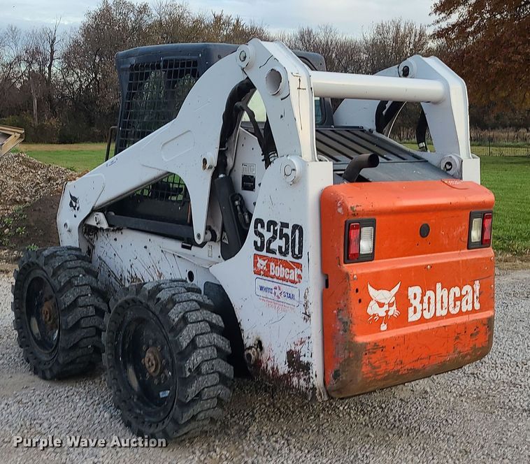 image for item LJ9328 2008 Bobcat S250  skid steer loader
