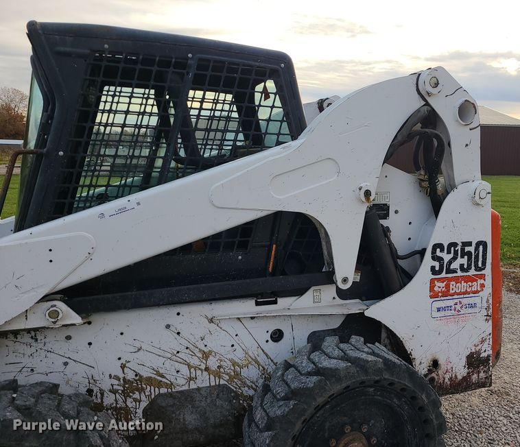 image for item LJ9328 2008 Bobcat S250  skid steer loader