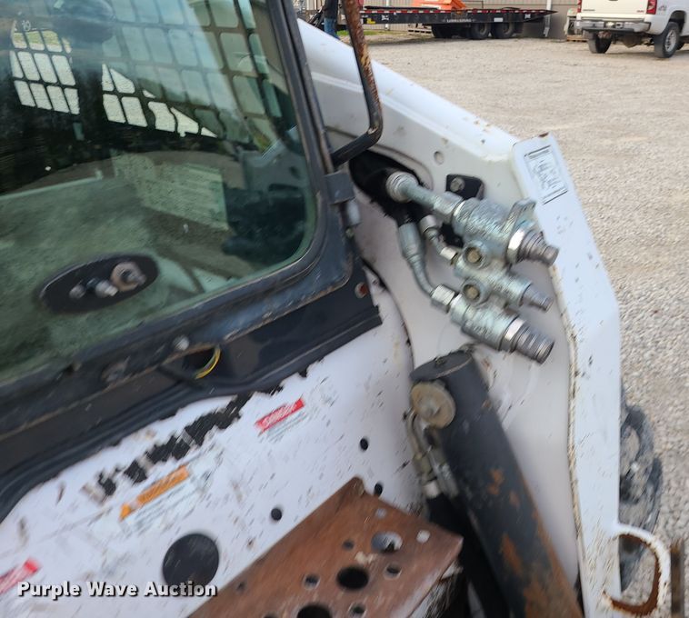 image for item LJ9328 2008 Bobcat S250  skid steer loader