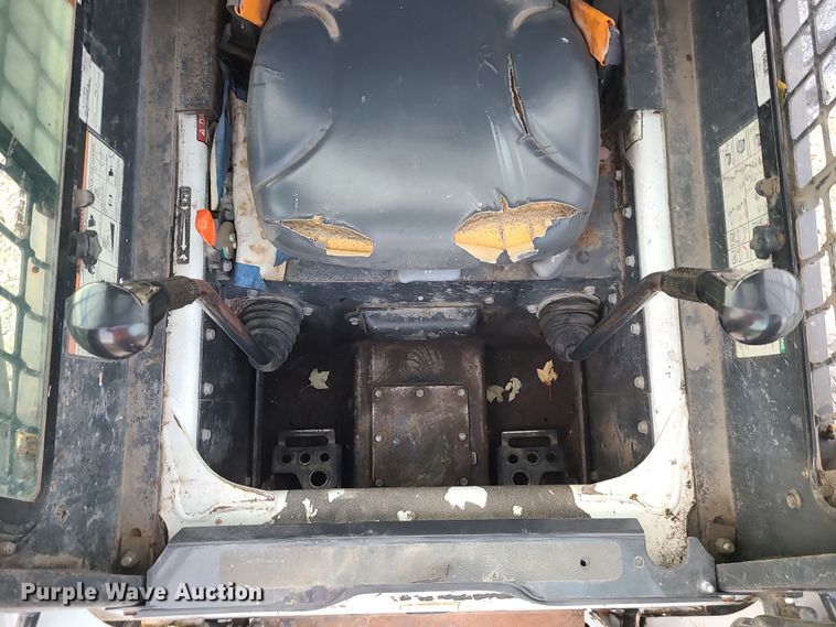 image for item LJ9328 2008 Bobcat S250  skid steer loader