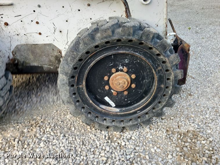 image for item LJ9328 2008 Bobcat S250  skid steer loader