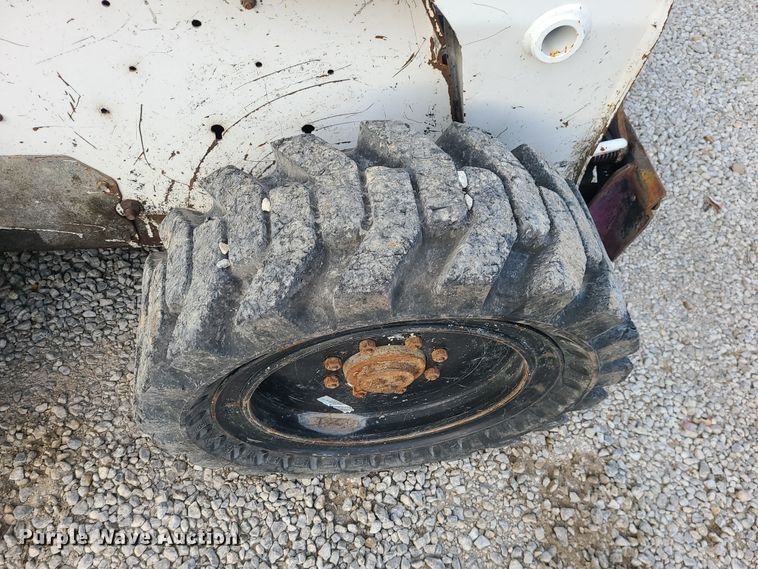 image for item LJ9328 2008 Bobcat S250  skid steer loader