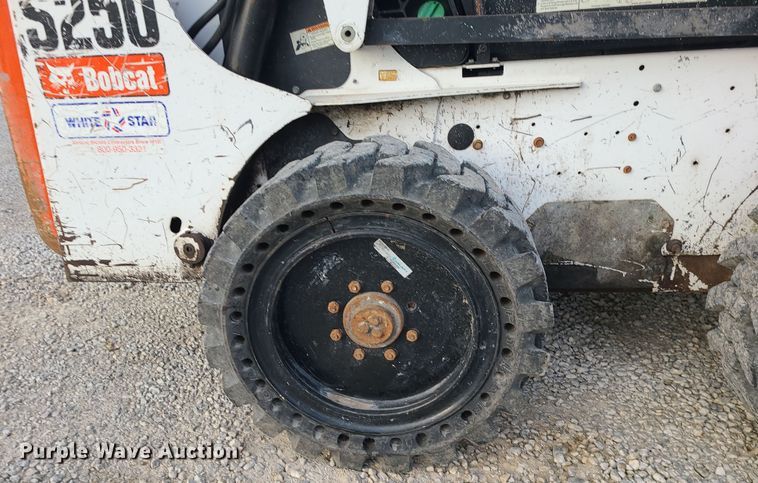 image for item LJ9328 2008 Bobcat S250  skid steer loader
