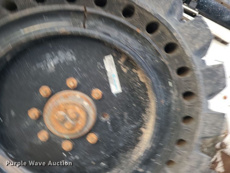 image for item LJ9328 2008 Bobcat S250  skid steer loader