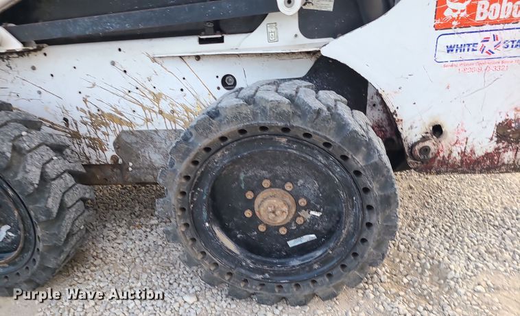 image for item LJ9328 2008 Bobcat S250  skid steer loader