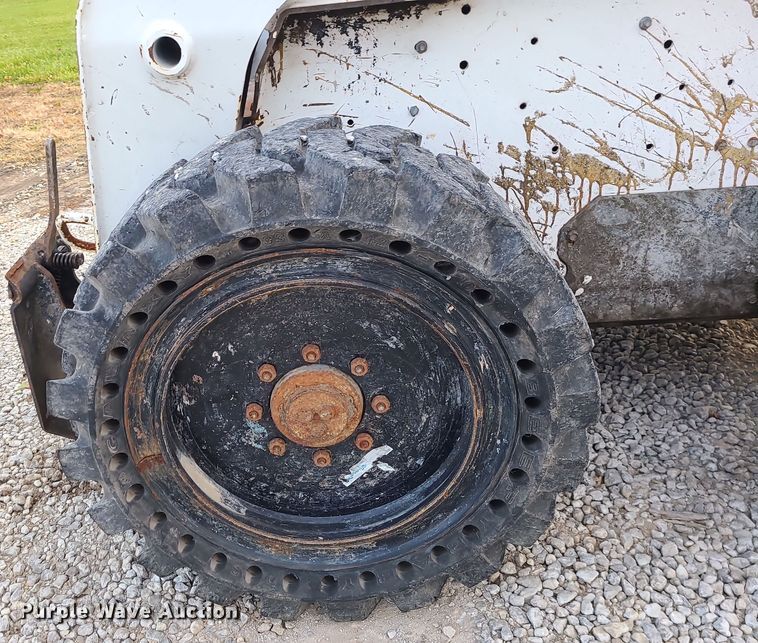 image for item LJ9328 2008 Bobcat S250  skid steer loader