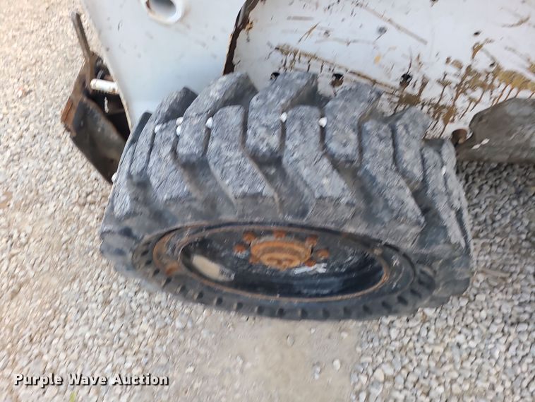 image for item LJ9328 2008 Bobcat S250  skid steer loader