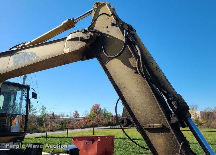 image for item LJ9357 2002 Caterpillar M315  wheeled excavator