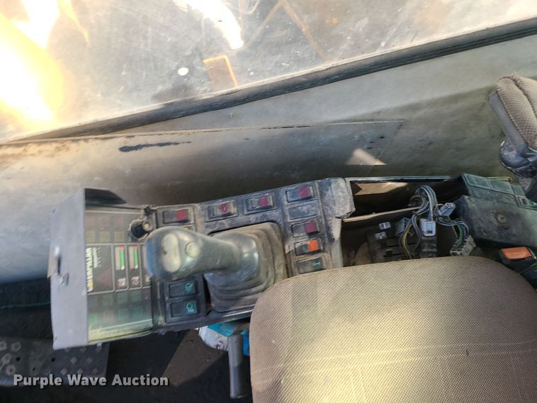 image for item LJ9357 2002 Caterpillar M315  wheeled excavator