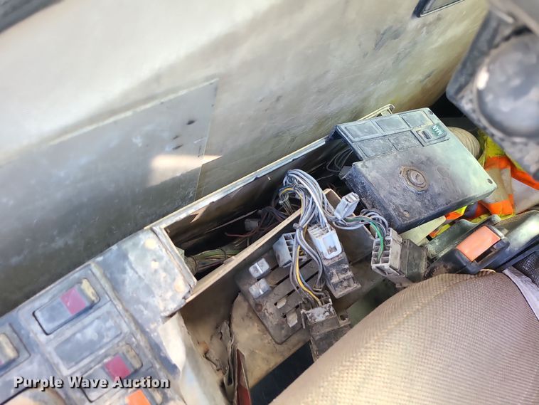 image for item LJ9357 2002 Caterpillar M315  wheeled excavator