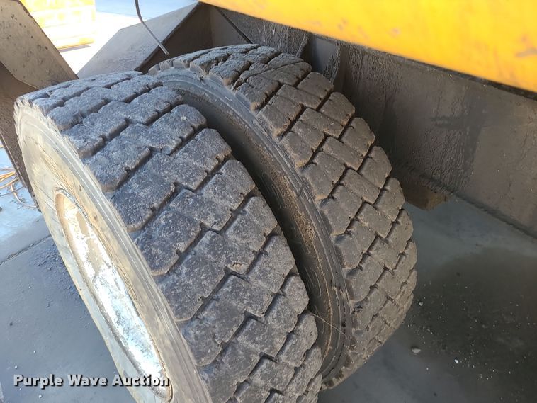 image for item LJ9357 2002 Caterpillar M315  wheeled excavator