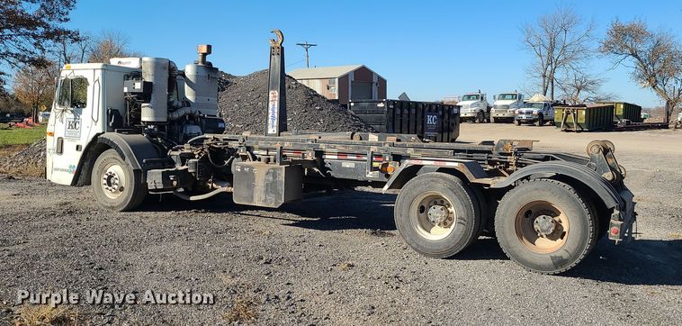 image for item LJ9360 2013 Mack LEU  hook lift truck