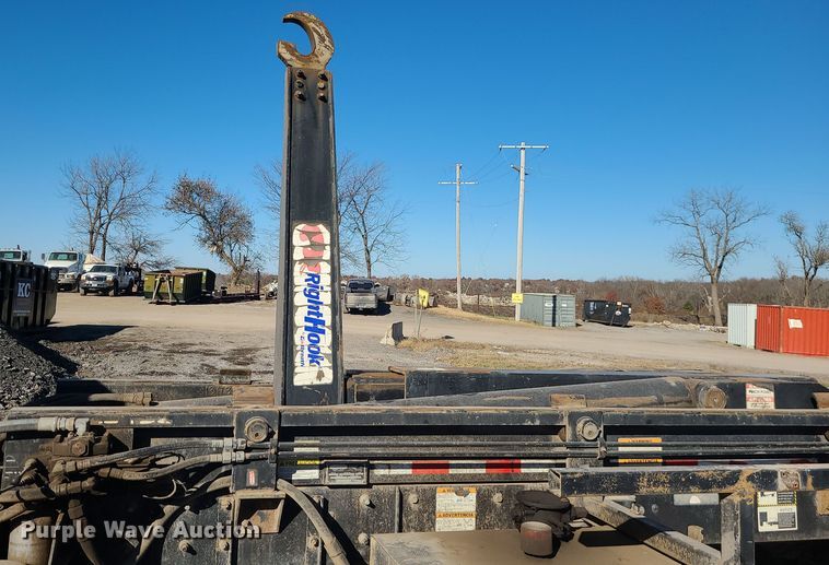 image for item LJ9360 2013 Mack LEU  hook lift truck