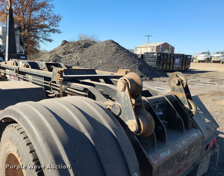 image for item LJ9360 2013 Mack LEU  hook lift truck