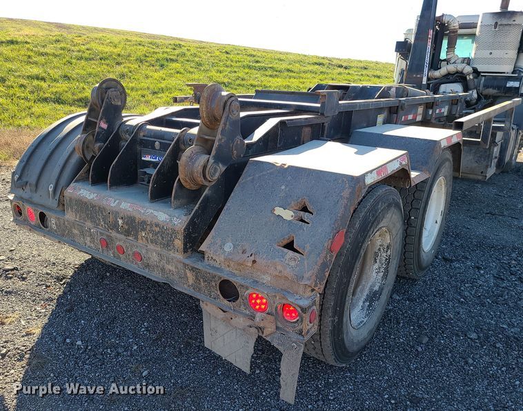 image for item LJ9360 2013 Mack LEU  hook lift truck