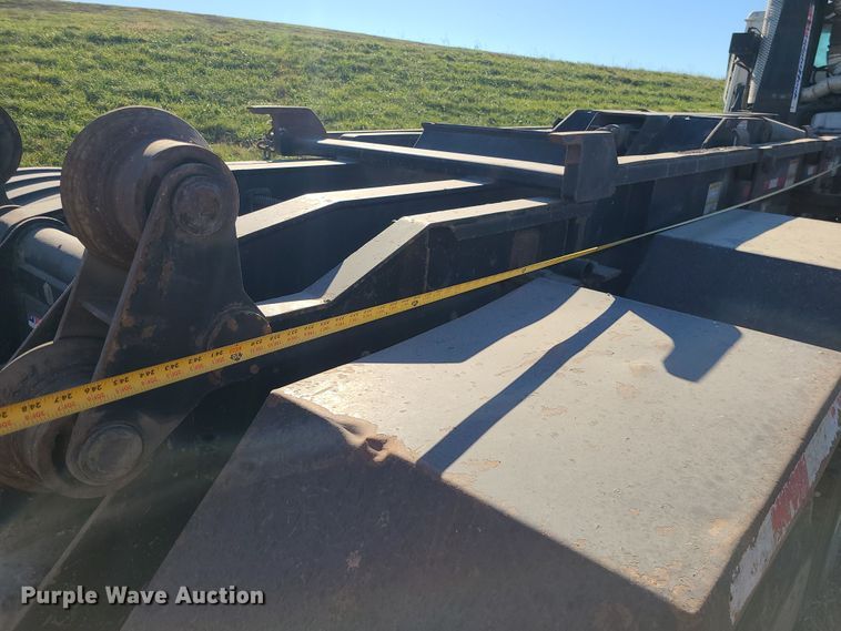 image for item LJ9360 2013 Mack LEU  hook lift truck