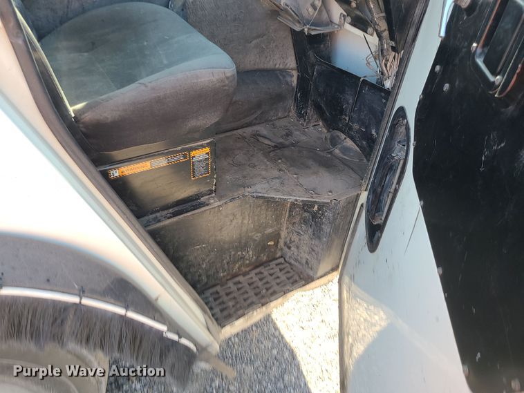 image for item LJ9360 2013 Mack LEU  hook lift truck