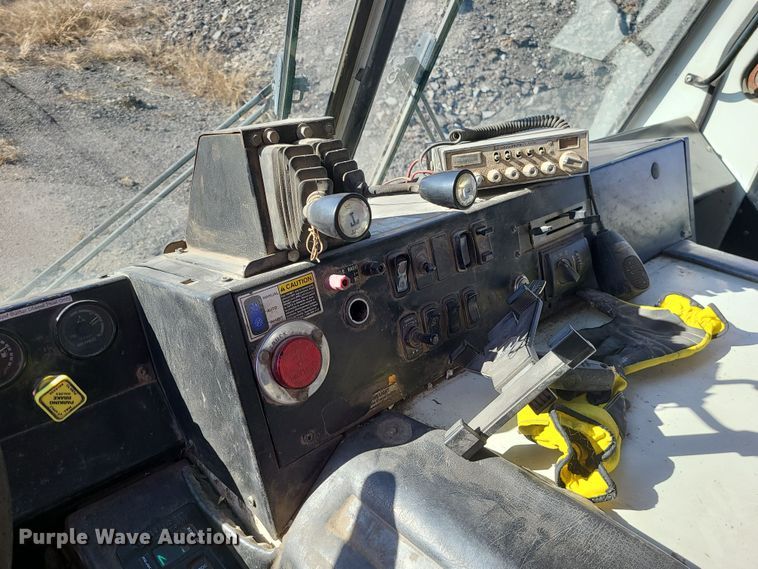 image for item LJ9360 2013 Mack LEU  hook lift truck