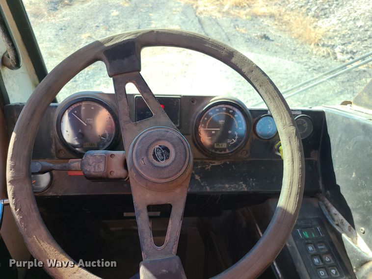 image for item LJ9360 2013 Mack LEU  hook lift truck