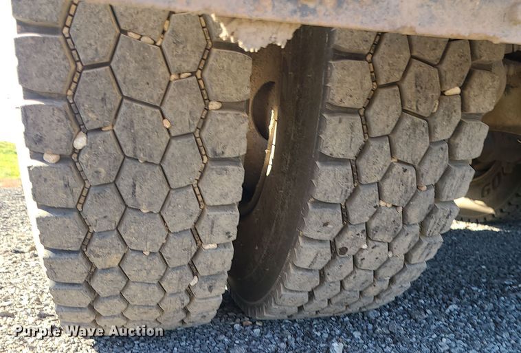 image for item LJ9360 2013 Mack LEU  hook lift truck