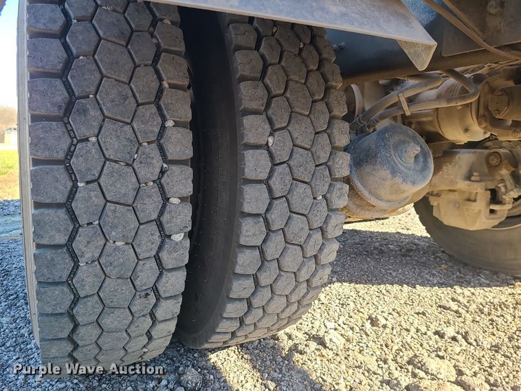 image for item LJ9360 2013 Mack LEU  hook lift truck