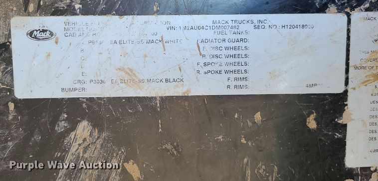 image for item LJ9360 2013 Mack LEU  hook lift truck