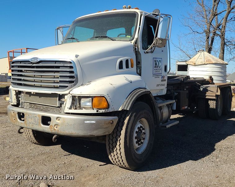 image for item LJ9361 2006 Sterling LT9500  hook lift truck