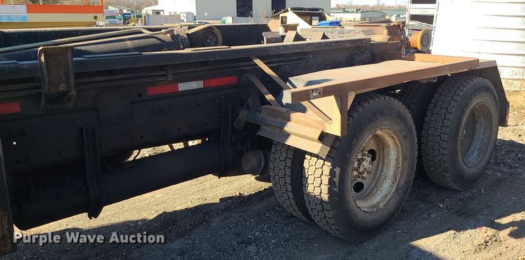 image for item LJ9361 2006 Sterling LT9500  hook lift truck