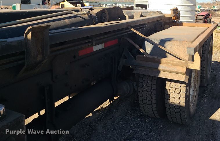 image for item LJ9361 2006 Sterling LT9500  hook lift truck