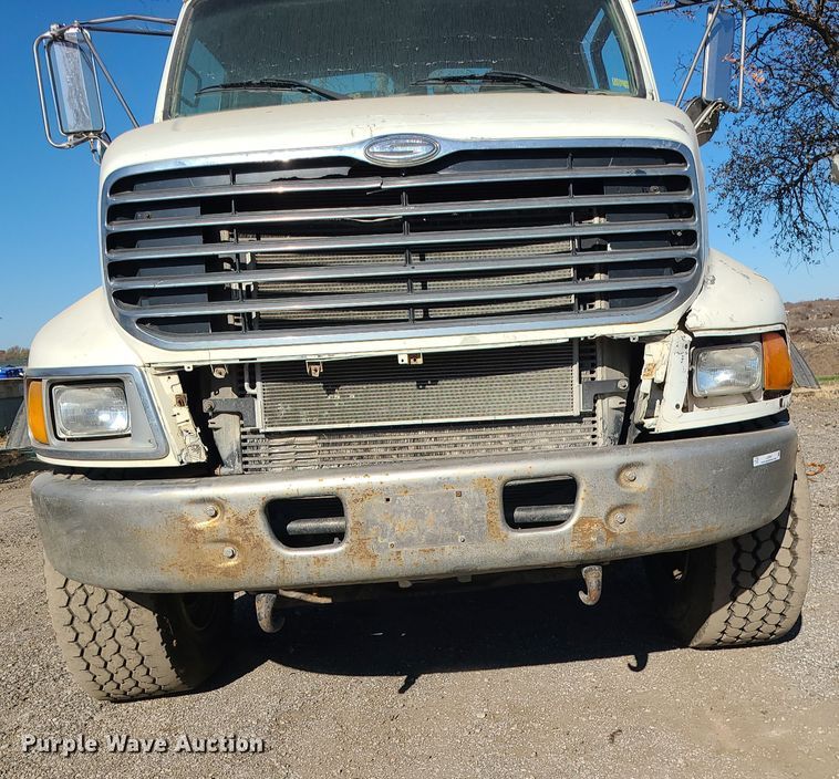 image for item LJ9361 2006 Sterling LT9500  hook lift truck