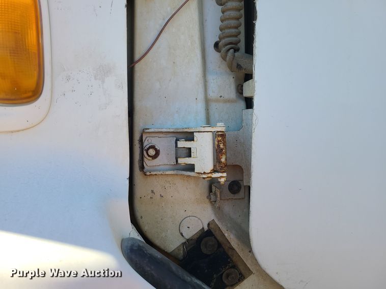 image for item LJ9361 2006 Sterling LT9500  hook lift truck