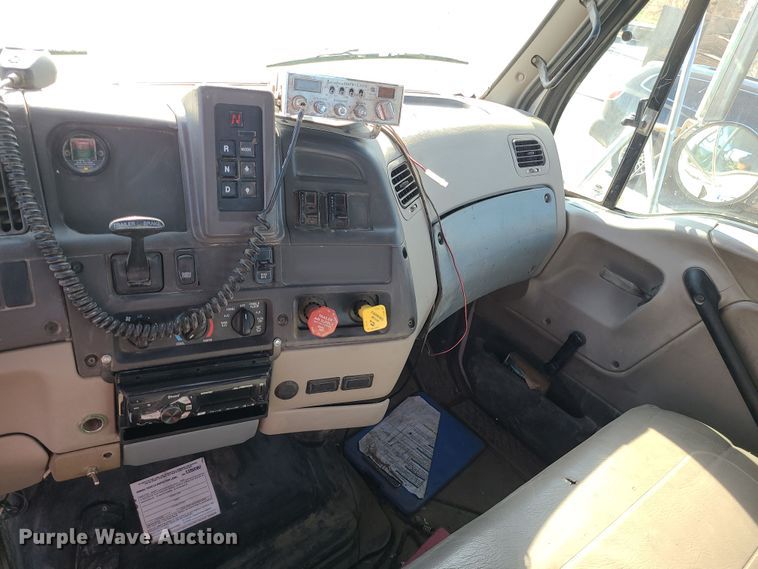 image for item LJ9361 2006 Sterling LT9500  hook lift truck