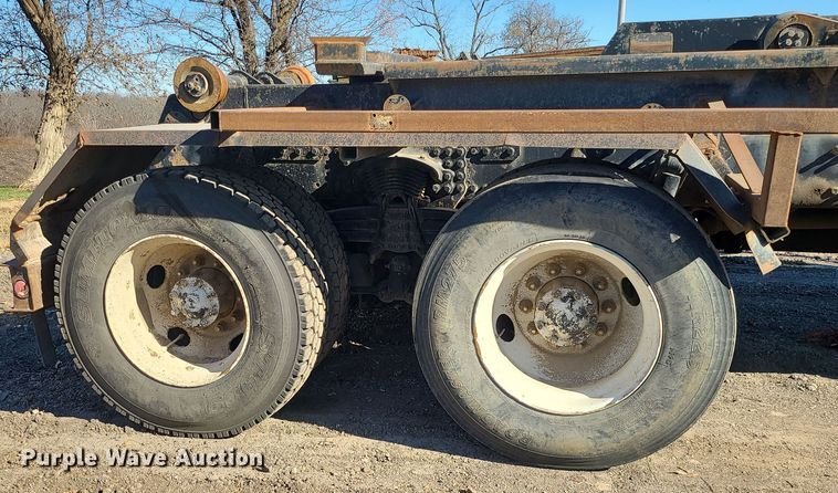 image for item LJ9361 2006 Sterling LT9500  hook lift truck