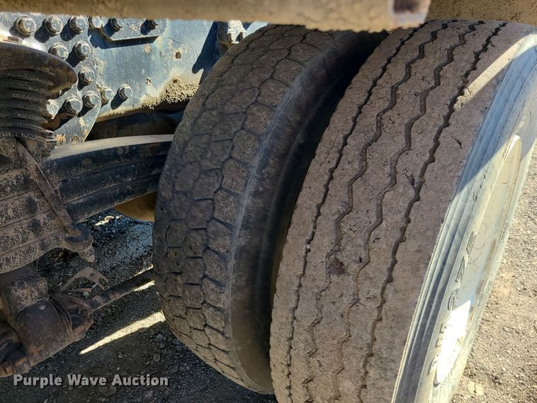 image for item LJ9361 2006 Sterling LT9500  hook lift truck