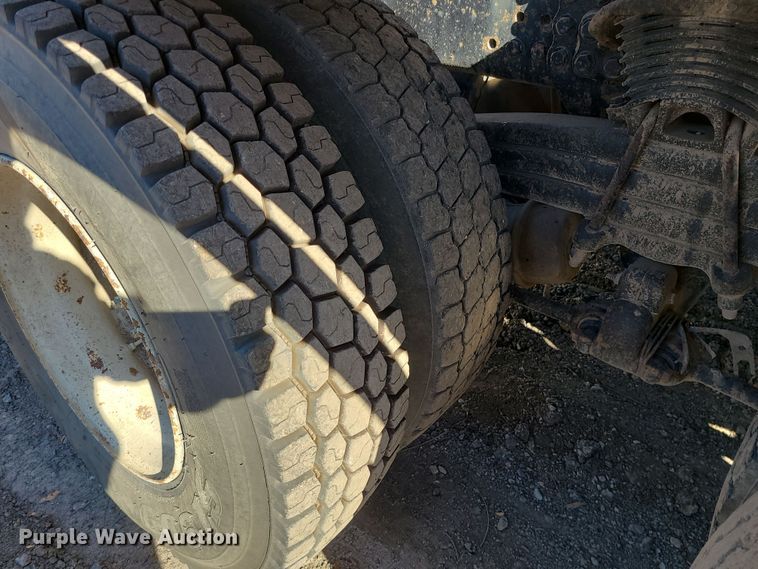 image for item LJ9361 2006 Sterling LT9500  hook lift truck