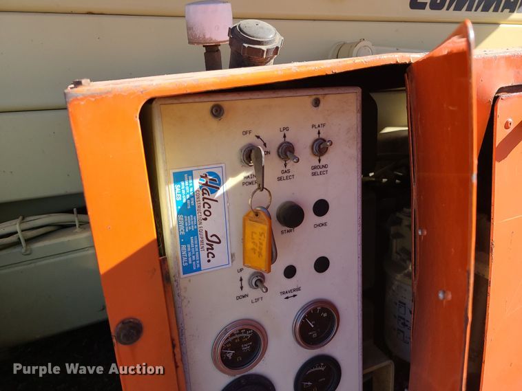 image for item LJ9365 JLG Commander CM-40RT  scissor lift