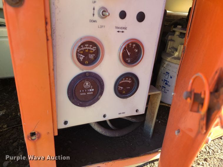 image for item LJ9365 JLG Commander CM-40RT  scissor lift