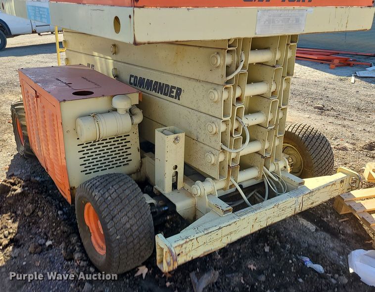 image for item LJ9365 JLG Commander CM-40RT  scissor lift