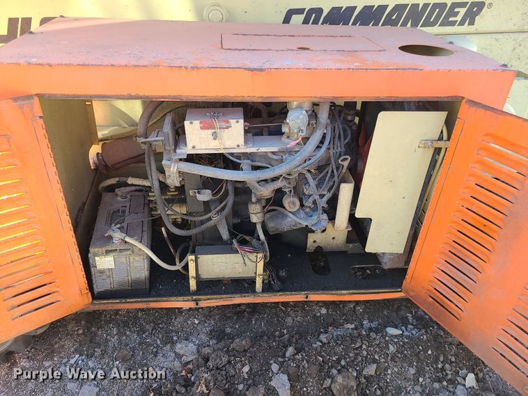 image for item LJ9365 JLG Commander CM-40RT  scissor lift