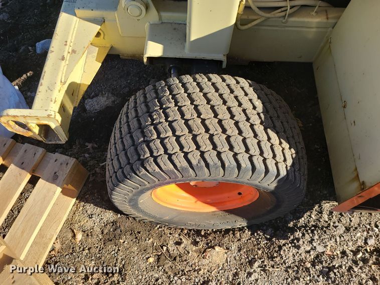 image for item LJ9365 JLG Commander CM-40RT  scissor lift