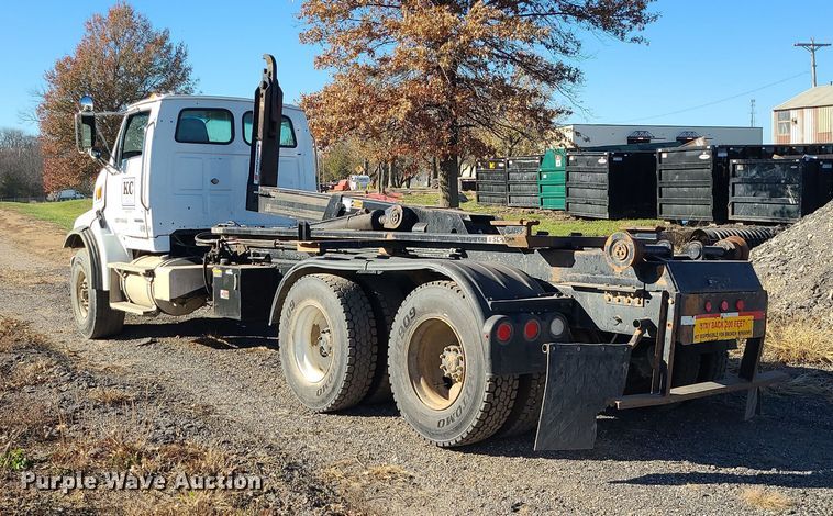 image for item LJ9368 2007 Sterling  hook lift truck
