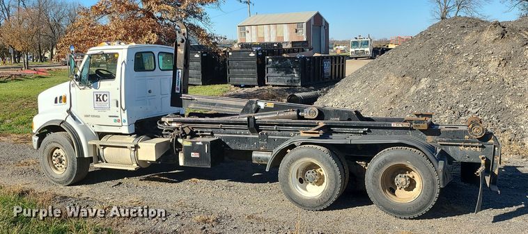 image for item LJ9368 2007 Sterling  hook lift truck