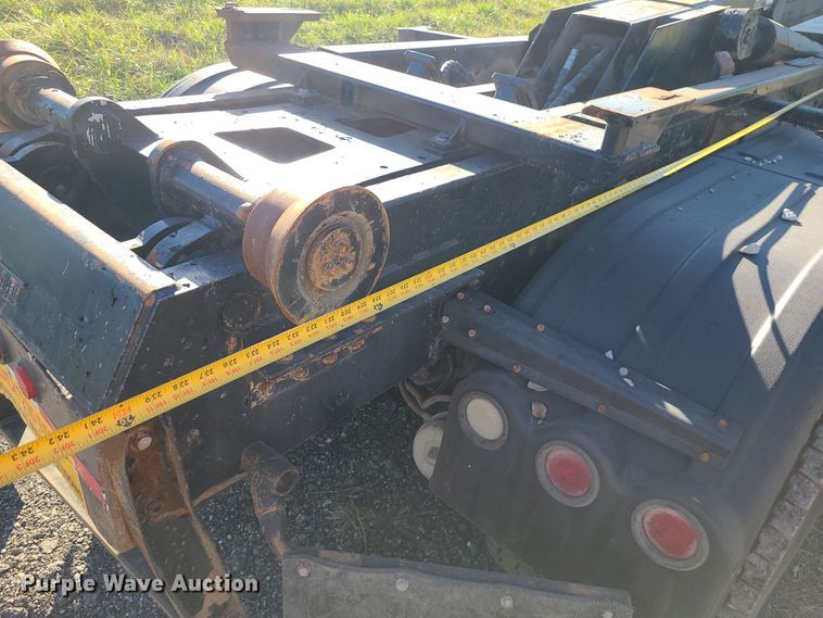 image for item LJ9368 2007 Sterling  hook lift truck