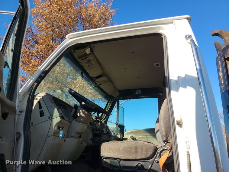 image for item LJ9368 2007 Sterling  hook lift truck