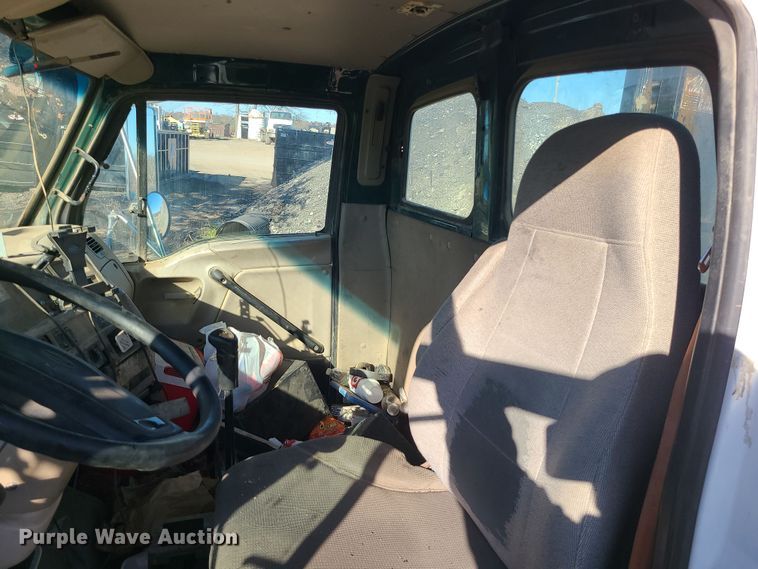 image for item LJ9368 2007 Sterling  hook lift truck