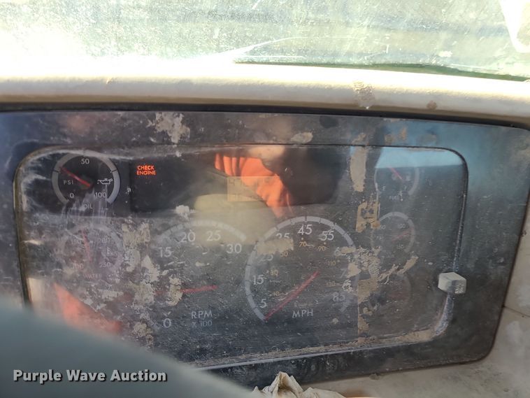 image for item LJ9368 2007 Sterling  hook lift truck