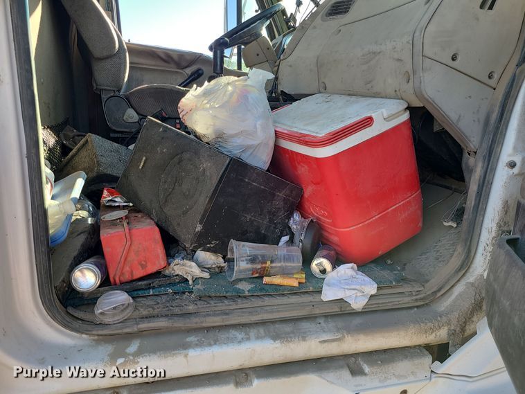 image for item LJ9368 2007 Sterling  hook lift truck