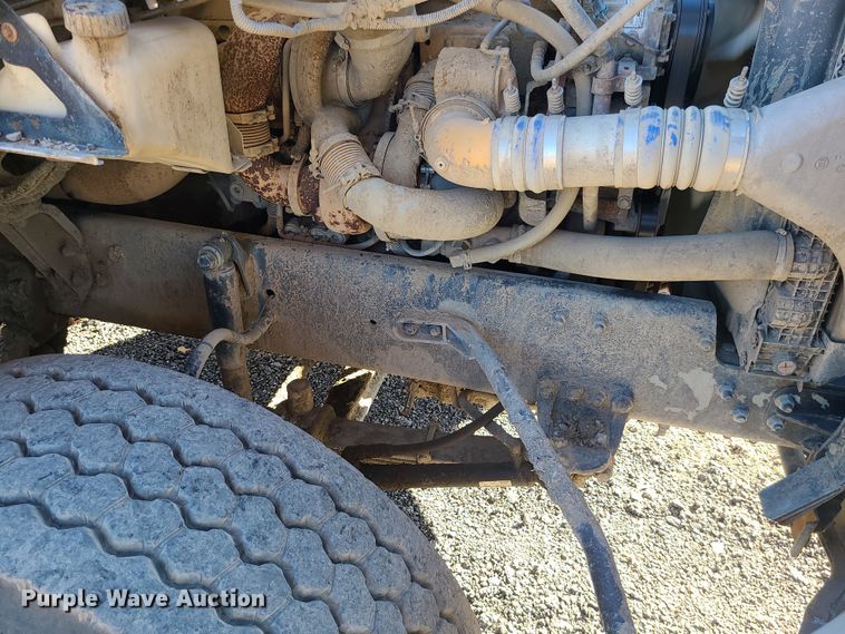 image for item LJ9368 2007 Sterling  hook lift truck